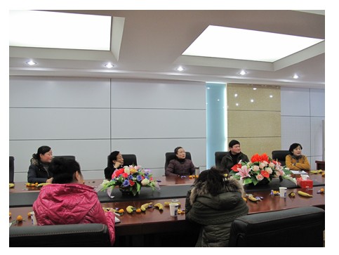 我院召开庆祝“三八”国际劳动妇女节座谈会