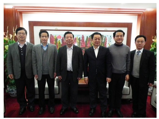 陆勤毅院长走访《中国社会科学》杂志社