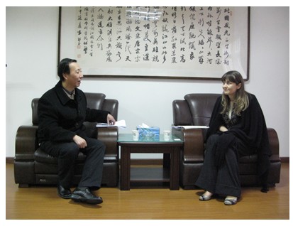 英国驻沪总领馆凯灵女士来我院访问