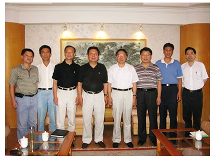 陆勤毅院长率团赴江、浙、沪社科院学习调研