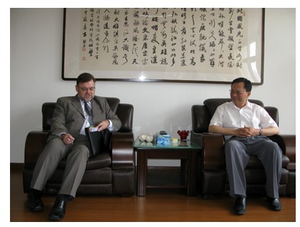 澳大利亚驻沪总领事来我院调研座谈