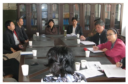 院领导深入科研所调研解放思想、科学发展问题