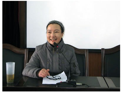 宋蓓副院长和社会学所沈跃春所长分别做学习实践活动主题