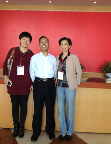 新闻所研究人员参加第十届人民共和国党报论坛