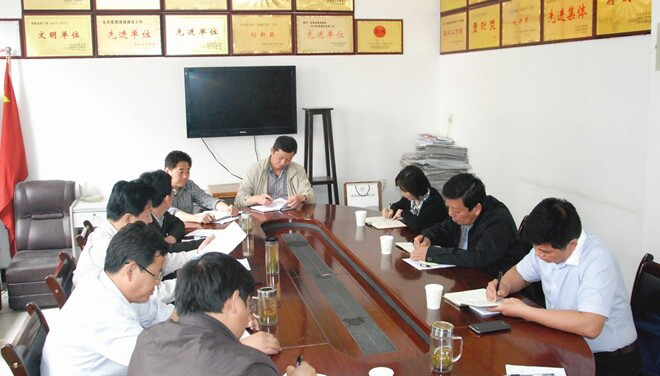 陆勤毅赴岳西指导教育实践活动