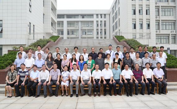 周之林率我院学者出席“全面深化改革与廉政建设和创新论坛”