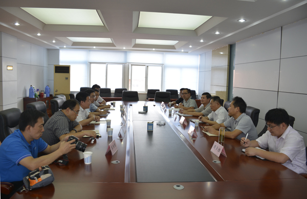 山东社科院唐洲雁书记一行来我院调研座谈