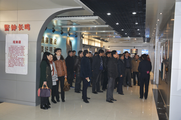 我院组织处以上干部到监狱开展“三严三实”警示教育活动