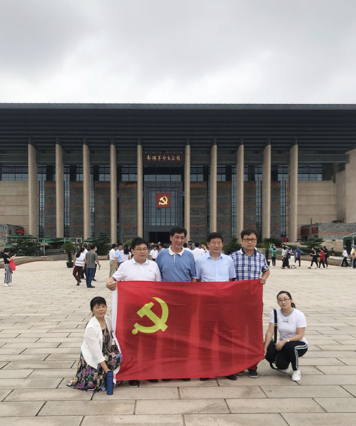 机关第二党支部赴南湖开展主题党日活动