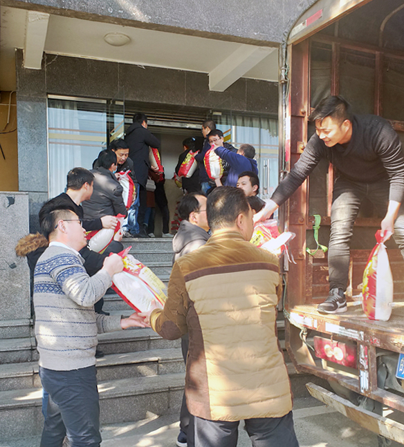 我院采购“扶贫大米”为岳西脱贫攻坚助力