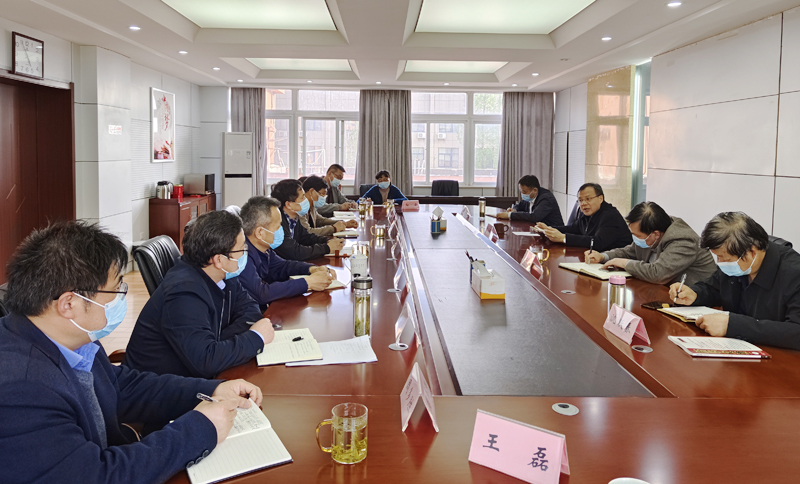 院疫情防控领导小组召开调度会